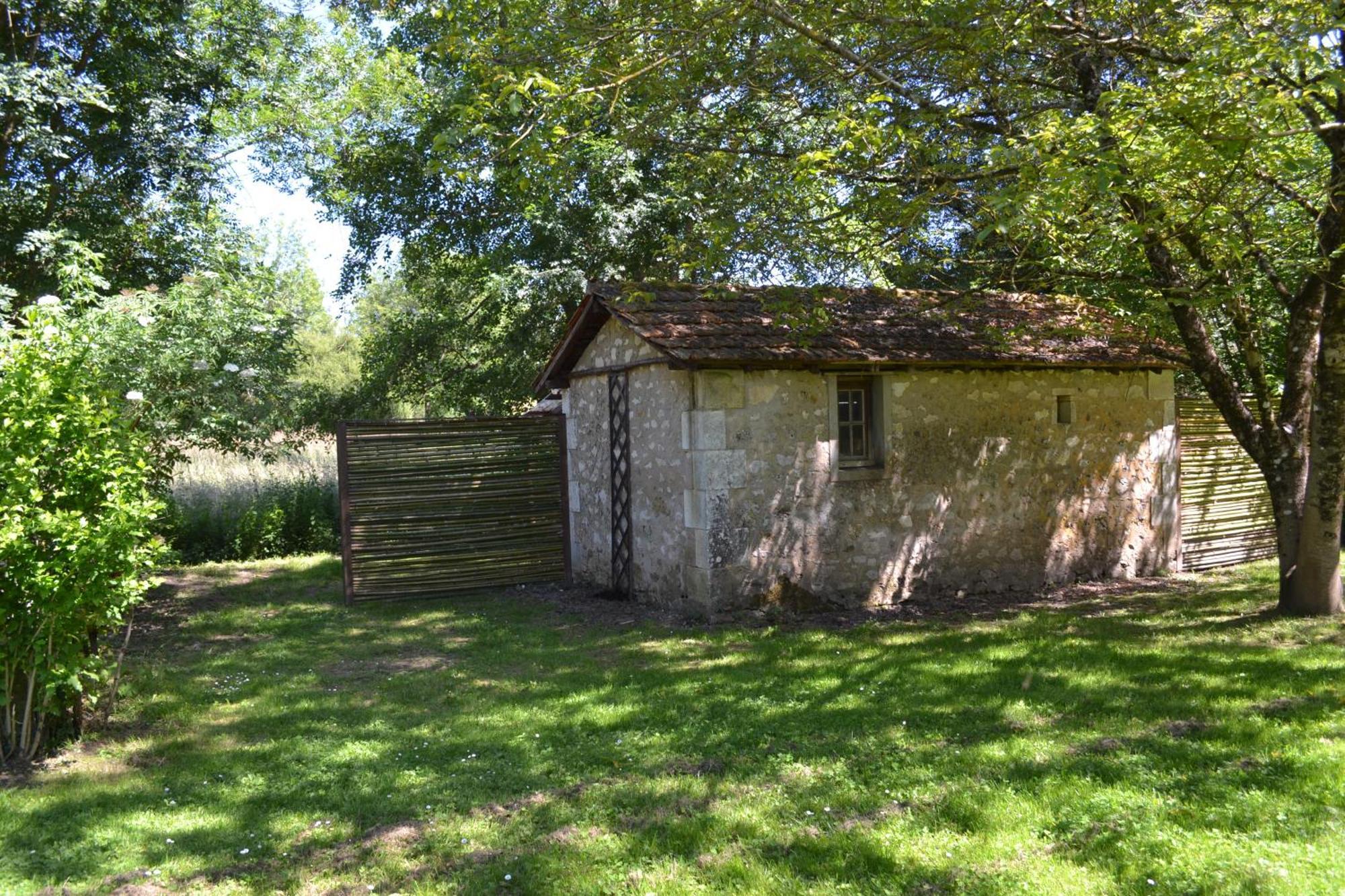 Les Bruyeres B&B Montbron Экстерьер фото
